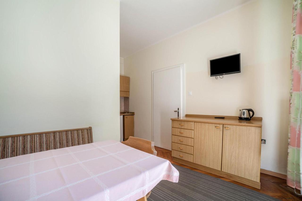 Residence Hubertus Apartment 5 Мерано Экстерьер фото